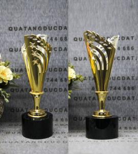cúp nghệ thuật 34
